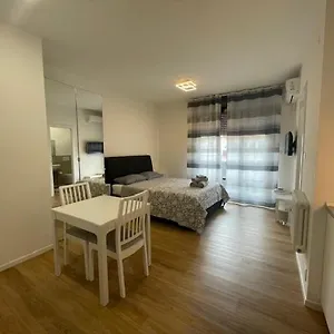 Monolocale Con Terrazzo Modena